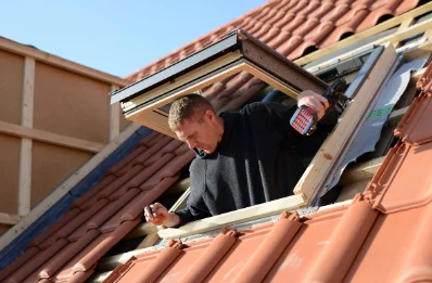 Pose de fenêtres de toit Velux dans l'Ain